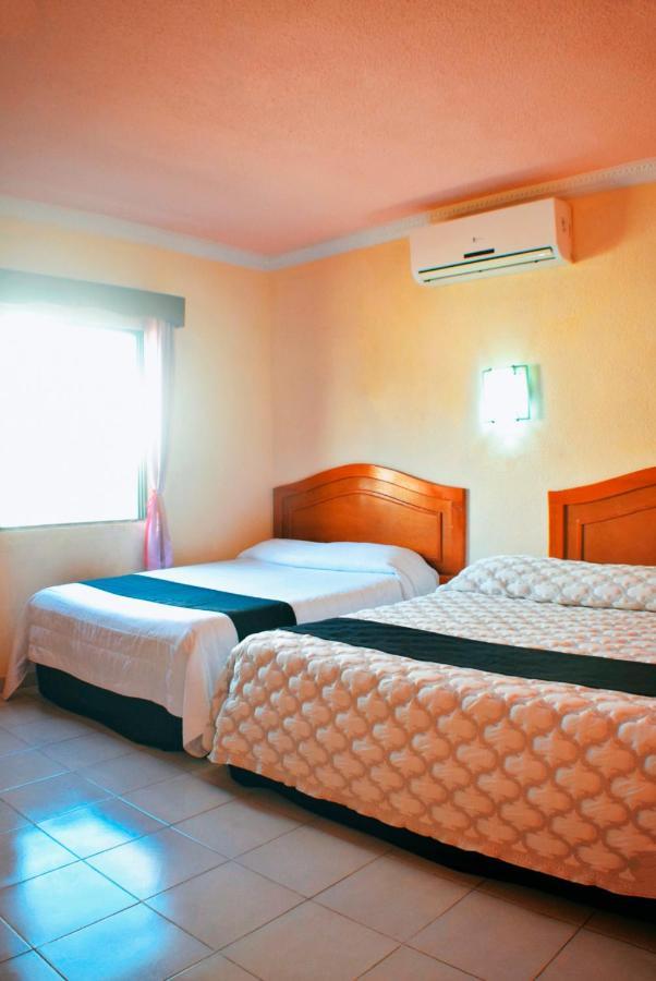 Hotel Hacienda Sánchez Valladolid  Kültér fotó