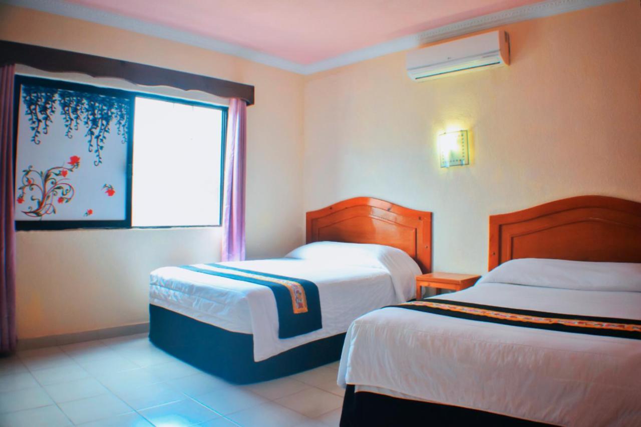 Hotel Hacienda Sánchez Valladolid  Kültér fotó