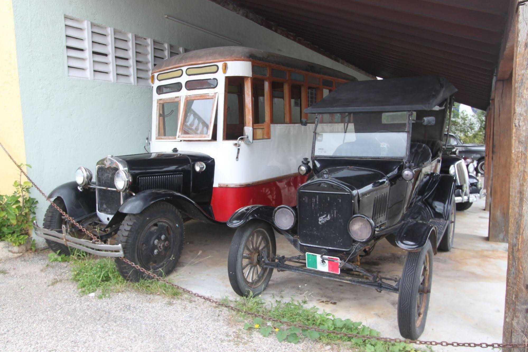 Hotel Hacienda Sánchez Valladolid  Kültér fotó
