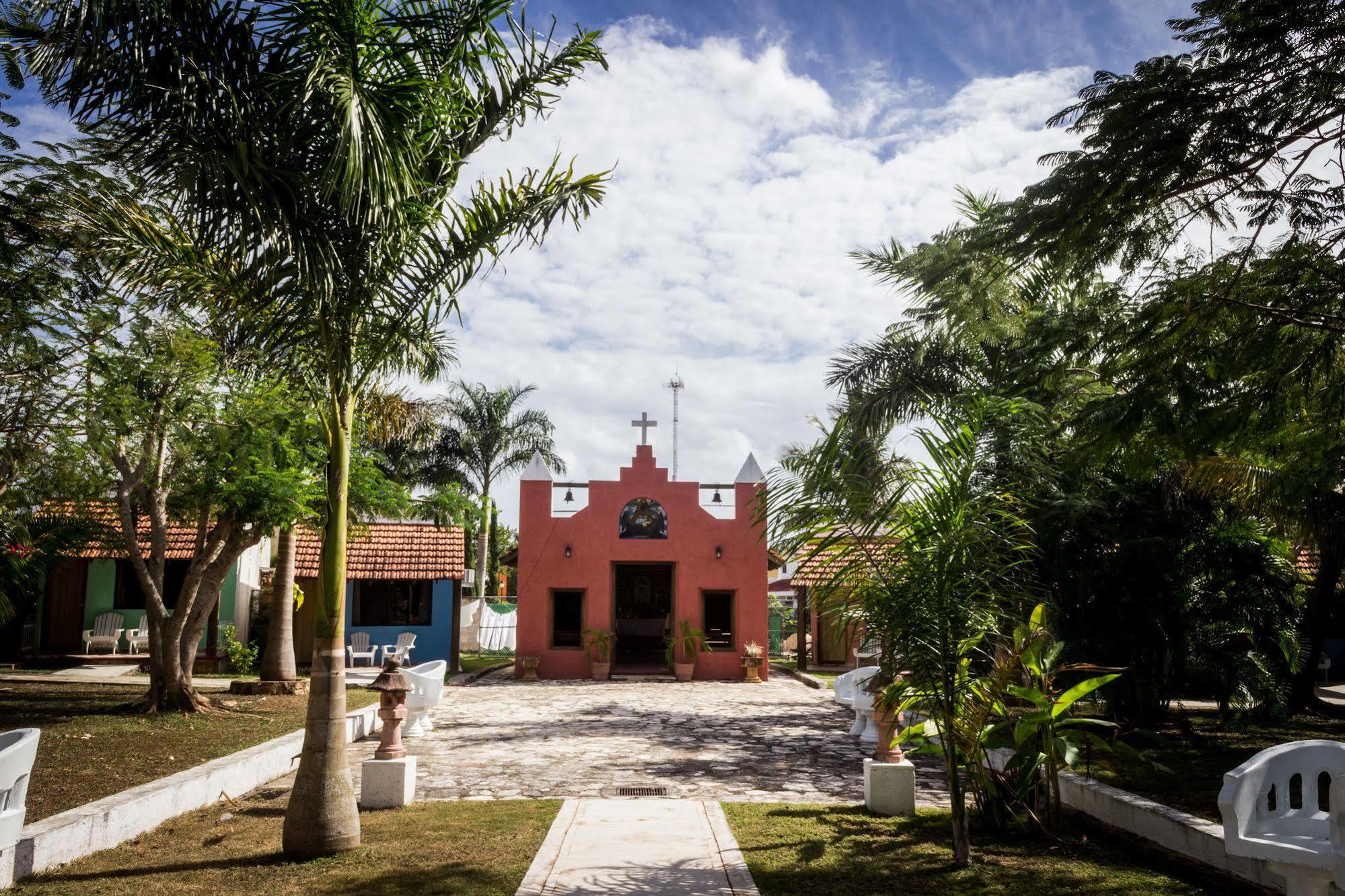 Hotel Hacienda Sánchez Valladolid  Kültér fotó